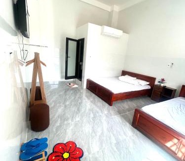 Hoai Nhon Hotel | Motel - Nhà nghỉ Yến Nhi