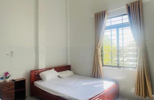 Hoai Nhon Hotel | Motel - Nhà nghỉ Yến Nhi