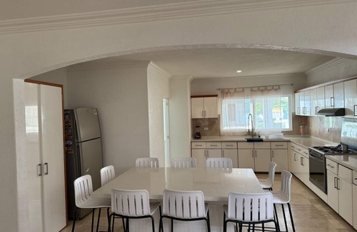 Lomas de Cocoyoc House | Luxury home for 25, Lomas de Cocoyoc, swimming pool, jacuzzi, private garden