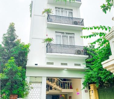Bai Chay Villa | Nắng House - Ngôi Nhà 5 Phòng Ngủ cách công viên Sun World 500m