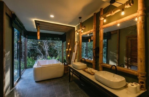 Vientiane Prefecture Resort | Nam Pien Yorla Pa