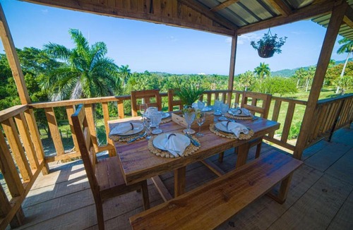 La Colorada Cabin | Natural Retreat with Jacuzzi and Stunning Views in Vista al Valle