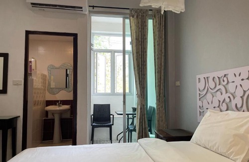 Talat Yai Hotel | Nawaporn Place