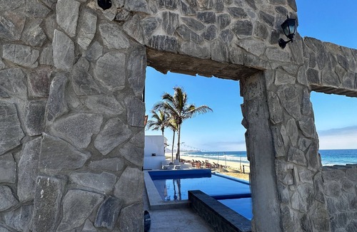 Cerritos Condo | New Oceanfront 3 Bed Condo @ Cerritos Beach near Todos Santos & surfing WIFI A/C