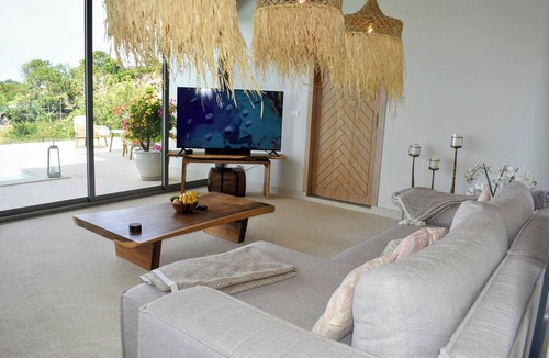 Bophut Hills Villa | New single storey villa with sea view, all comforts, close to research area.