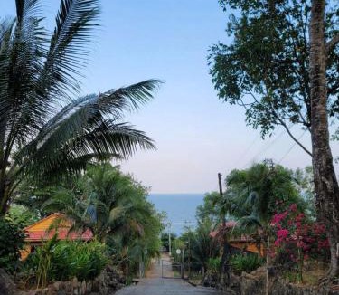 Ham Ninh Cabin | Ngọc Núi - Sunrise Beach Bungalows