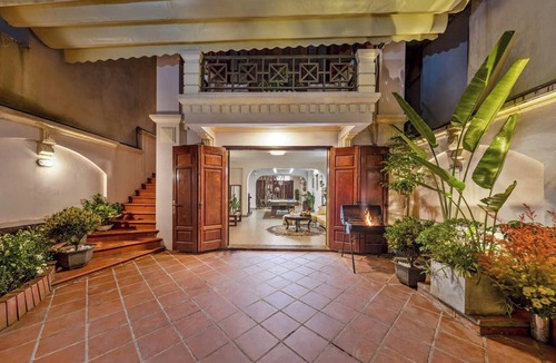 Quang An House | Nhà 6 phòng ngủ 500 m2 có Jacuzzi, Hồ Tây/Bi-a/BBQ