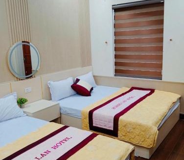 Van Don Hotel | Nhà nghỉ Hoàng Lan