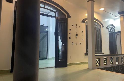 Phu Loc House | Nhà Nghỉ Nắng Vàng