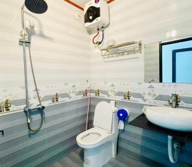 Van Don Hotel | Nhà nghỉ Vân Hải - Phố đi bộ Quan Lạn