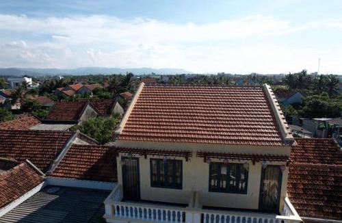Dong Hoa Apartment | Nhà Nguyên Căn Hướng Biển