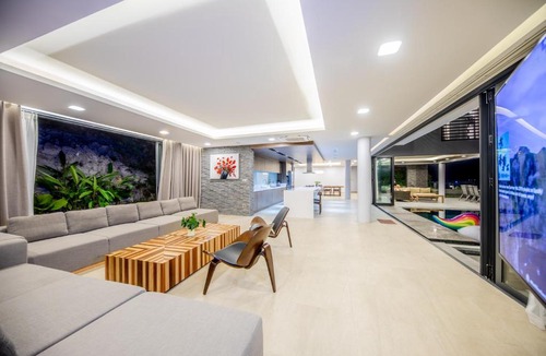 Nha Trang Villa | Nha Trang Oceanfront Luxury Villa Anh Nguyen