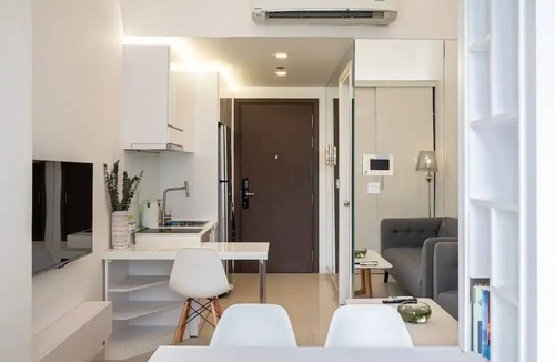 Bach Dang Riverside House | Nice Studio Free Pool & Gym @ Rivergate D4