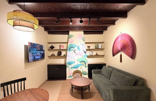 Old Quarter Apartment | Night Market Location with Loft, Bath Tub, Luggage Locker, Max 6