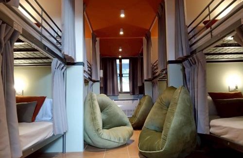 Siriraj Hostel | Nitra Hostel Siriraj
