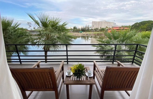 Na Chom Thian Resort | Nongnooch Lakeside Pattaya