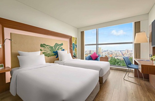Phuong 6 Hotel | Novotel Saigon Centre