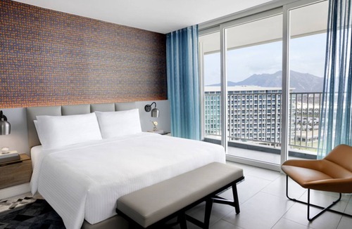 Cam Ranh Hotel | Ocean view suite for 5 ppl at Alma resort