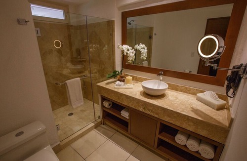 South Shore Hotel Area Hotel | Oceanfront Resort w/Scenic Pools & Easy Beach Access, All-Inclusive Stay!