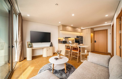 Hai Chau Apartment | One-bedroom apartment with river and city views, located in the heart of city