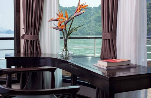 Bai Chay Apartment | Onyx Room in Scarlet Pearl Cruise