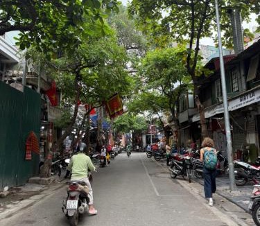 Hang Buom Apartment | OQ Hanoi Stay Ngõ Gạch