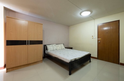 Bang Khun Phrom House | OYO 1071 Baan Tevej