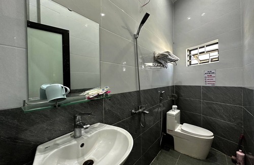 Lien Chieu Hotel | OYO 1199 Dung Quyen Hotel