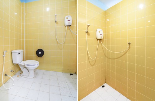 Bang Pla Soi Hotel | OYO 622 Sixsense Hotel