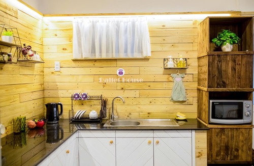 Hang Xanh Condo | Pallet House - Behind The Zoo