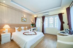Tran Phu Beach Hotel | Palm Beach Hotel