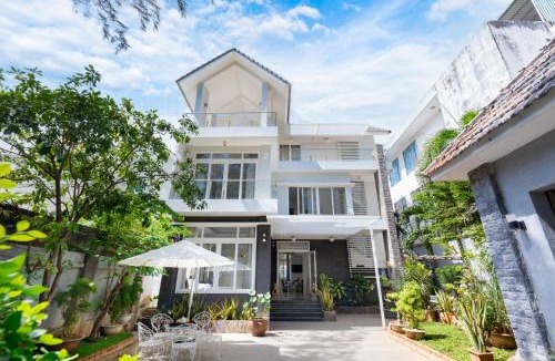 Thang Tam Villa | Palm Villa 15 - Biệt thự 6 phòng ngủ trung tâm biển Vũng Tàu