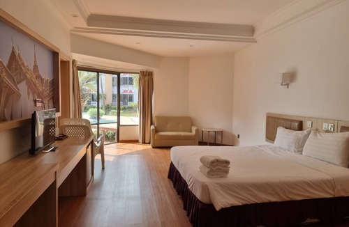 Kram Hotel | Palmeraiebeach Resort Rayong
