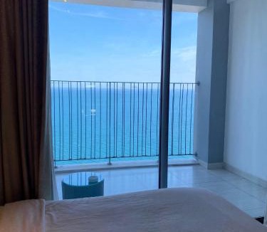 Tran Phu Beach Apartment | Panorama Luxury BayView Studio - San Village