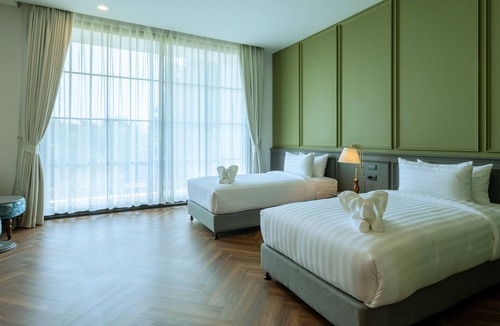 Ban Dung Hotel | Paradhevi Boutique