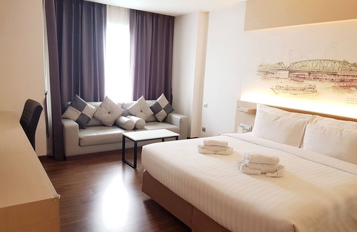 Ploenchit Hotel | Parinda Hotel
