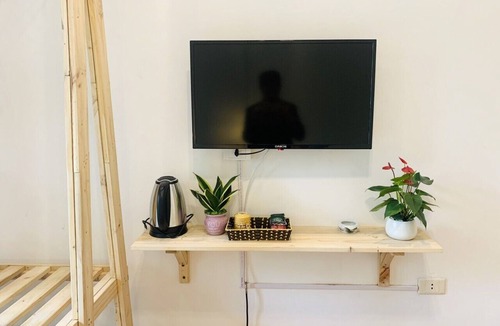 Hang Bo House | Patio/central Hanoi house/3mins walking to Hoan Kiem Lake-Sunny homestay