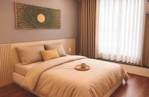 Ben Thanh Apartment | Peanuts Home Le Lai - Chic Local Stay, Steps to Ben Thanh & Bui Vien