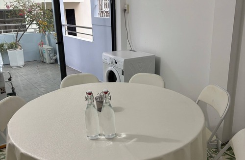 Ben Thanh House | Peanuts Home Le Lai - Central, Chic Local Stay, Steps to Ben Thanh & Bui Vien