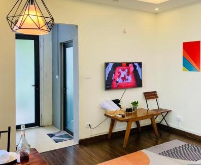 Thuy Khue Apartment | Penthouse apartment with lake view 2