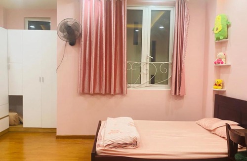 Tan Thuan Dong House | Phòng VIP có bồn tắm yên tĩnh trong Villa xanh mát