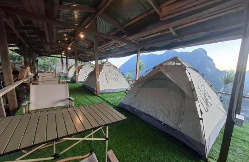 Muang Ngoi Neua House | Phanoy Viewpoint camping