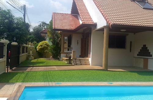 Kathu House | Phuket Island family pool home