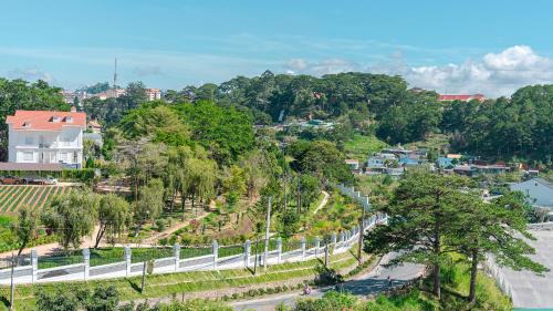 Da Lat Hotel | PINE VIEW Hotel Dalat