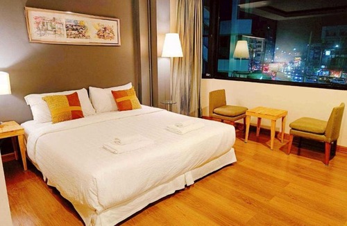 Chanthanimit Hotel | Ployburi Boutique Hotel