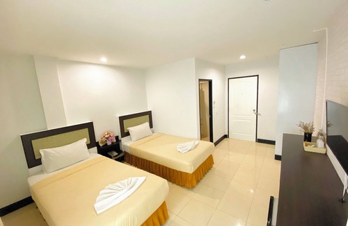 Phitsanulok Apartment | Polkadot Cafe&Hotel