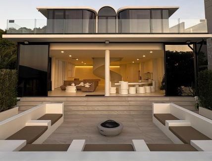 Saen Suk Villa | PORTRAIT Bangsaen - Boutique Beachfront Pool Villa