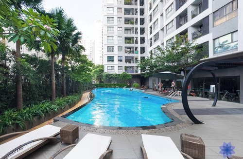Tan Binh Apartment | Premium 2BRs Apt with AC, Free Gym & Pool; 1.5km from TSN airport