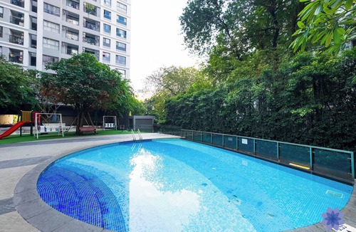Tan Binh Apartment | Premium 2BRs Apt with AC, Free Gym & Pool; 1.5km from TSN airport