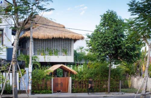 Cam An Villa | Private 4 bedrooom Nongnia Beach Villas